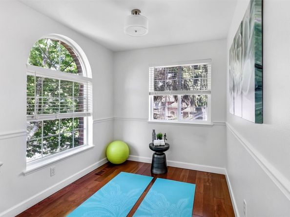 1734 Ilwaco Avenue NE, Renton WA 98059