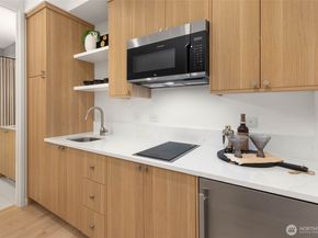 7506 18th Avenue NW, Seattle WA 98117