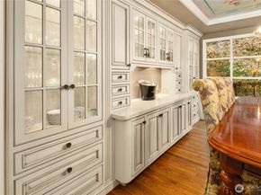 3240 126th Avenue NE, Bellevue WA 98005