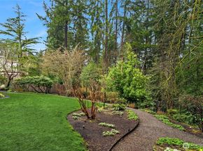 3240 126th Avenue NE, Bellevue WA 98005