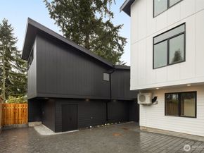 14035 Densmore Avenue N, Seattle WA 98133