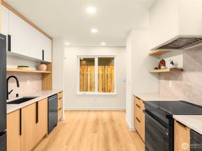 14035 Densmore Avenue N, Seattle WA 98133