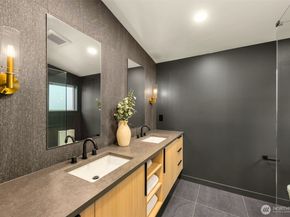 14035 Densmore Avenue N, Seattle WA 98133