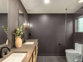 14035 Densmore Avenue N, Seattle WA 98133