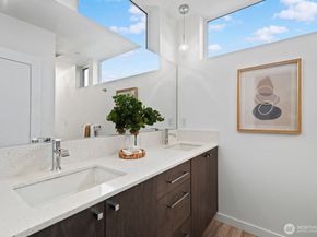 3070 SW Avalon Way A, Seattle WA 98126