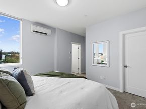 3070 SW Avalon Way A, Seattle WA 98126