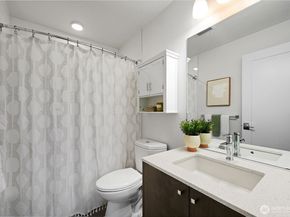 3070 SW Avalon Way A, Seattle WA 98126