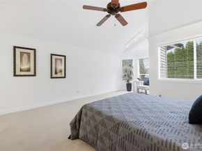 2000 Village Green Drive 16, Mill Creek WA 98012