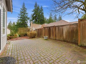 2000 Village Green Drive 16, Mill Creek WA 98012