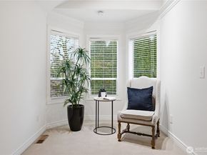 2000 Village Green Drive 16, Mill Creek WA 98012