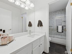 2000 Village Green Drive 16, Mill Creek WA 98012