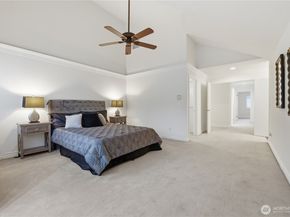 2000 Village Green Drive 16, Mill Creek WA 98012