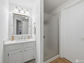 2000 Village Green Drive 16, Mill Creek WA 98012