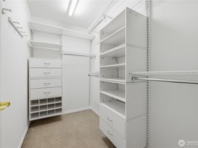 2000 Village Green Drive 16, Mill Creek WA 98012