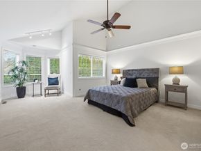 2000 Village Green Drive 16, Mill Creek WA 98012