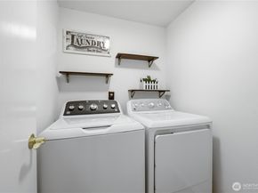 2000 Village Green Drive 16, Mill Creek WA 98012