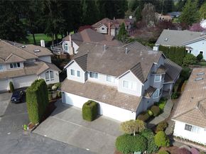2000 Village Green Drive 16, Mill Creek WA 98012