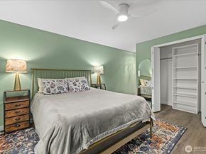 12716 NE 120th Street H7, Kirkland WA 98034