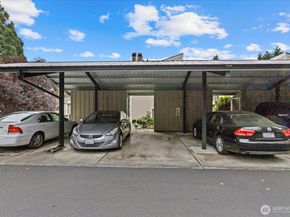 12716 NE 120th Street H7, Kirkland WA 98034