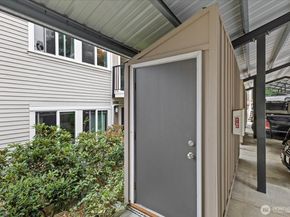 12716 NE 120th Street H7, Kirkland WA 98034