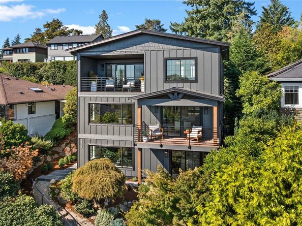 6917 57th Avenue NE, Seattle WA 98115