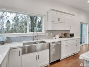 5942 21st Avenue SW, Seattle WA 98106