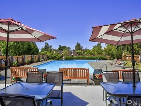 11112 NE 68th Street 327, Kirkland WA 98033