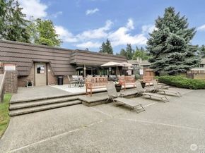 11112 NE 68th Street 327, Kirkland WA 98033