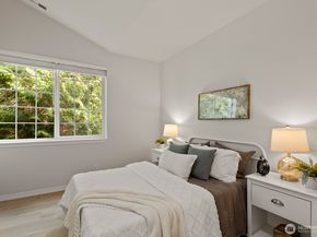 18560 NE 57th Street, Redmond WA 98052