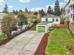 3216 24th Avenue W, Seattle WA 98199