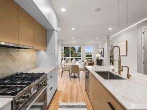 1506 6th Street W, Kirkland WA 98033