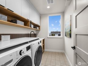 1506 6th Street W, Kirkland WA 98033