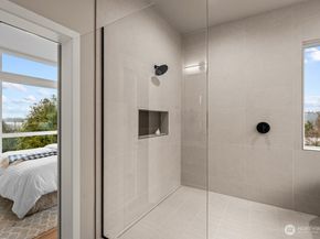 1506 6th Street W, Kirkland WA 98033