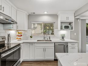 12026 NE 99th Lane, Kirkland WA 98033