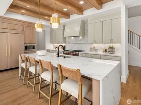 142 160th Avenue SE, Bellevue WA 98008