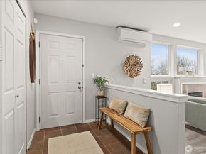 2325 Harbor Avenue SW B1, Seattle WA 98126