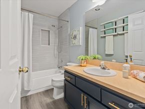 2325 Harbor Avenue SW B1, Seattle WA 98126