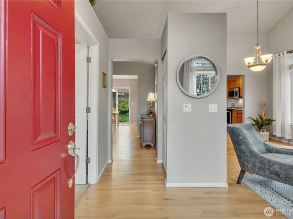 5304 Nathan Loop SE, Auburn WA 98092