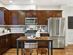 7909 229th Place SW B, Edmonds WA 98026