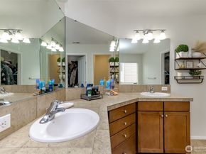 38030 41st Place S, Auburn WA 98001