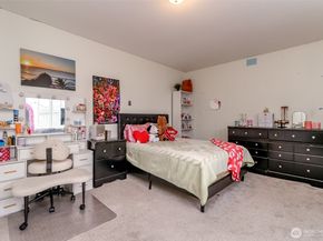 38030 41st Place S, Auburn WA 98001