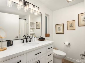 1524 Toe Jam Hill Road NE, Bainbridge Island WA 98110