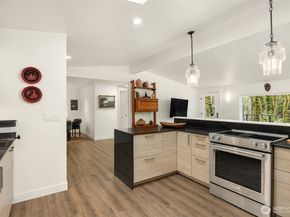 1524 Toe Jam Hill Road NE, Bainbridge Island WA 98110