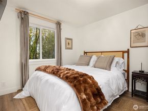 1524 Toe Jam Hill Road NE, Bainbridge Island WA 98110