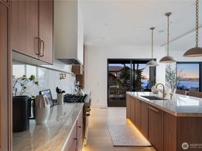 29816 23rd Avenue SW, Federal Way WA 98023