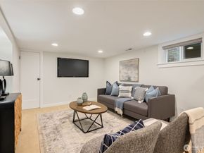 7740 18th Avenue NE, Seattle WA 98115