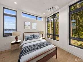 7116 NE 119th pl, Kirkland WA 98034