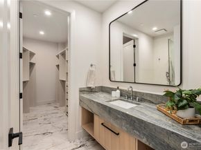 7116 NE 119th pl, Kirkland WA 98034