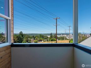 4524 12th Avenue S, Seattle WA 98108