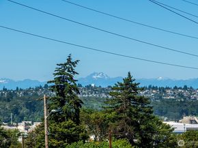 4524 12th Avenue S, Seattle WA 98108